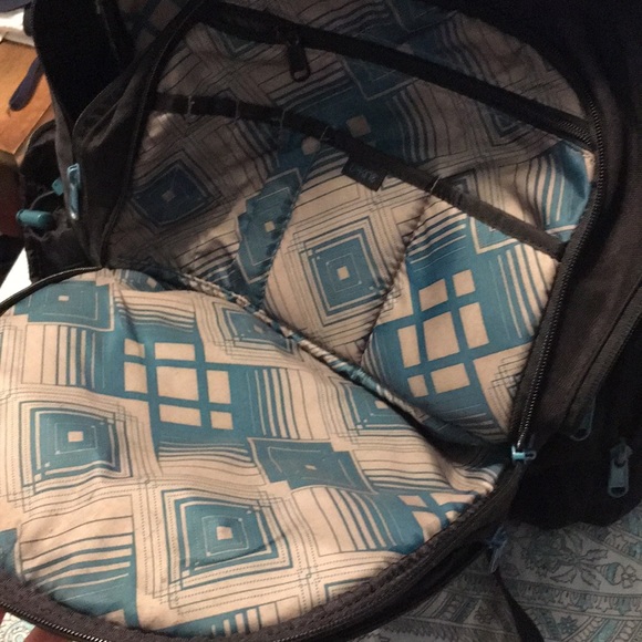 Dakine backpack - Picture 3 of 6